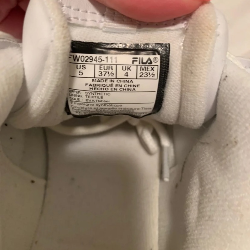 Filas - Picture 2 of 3